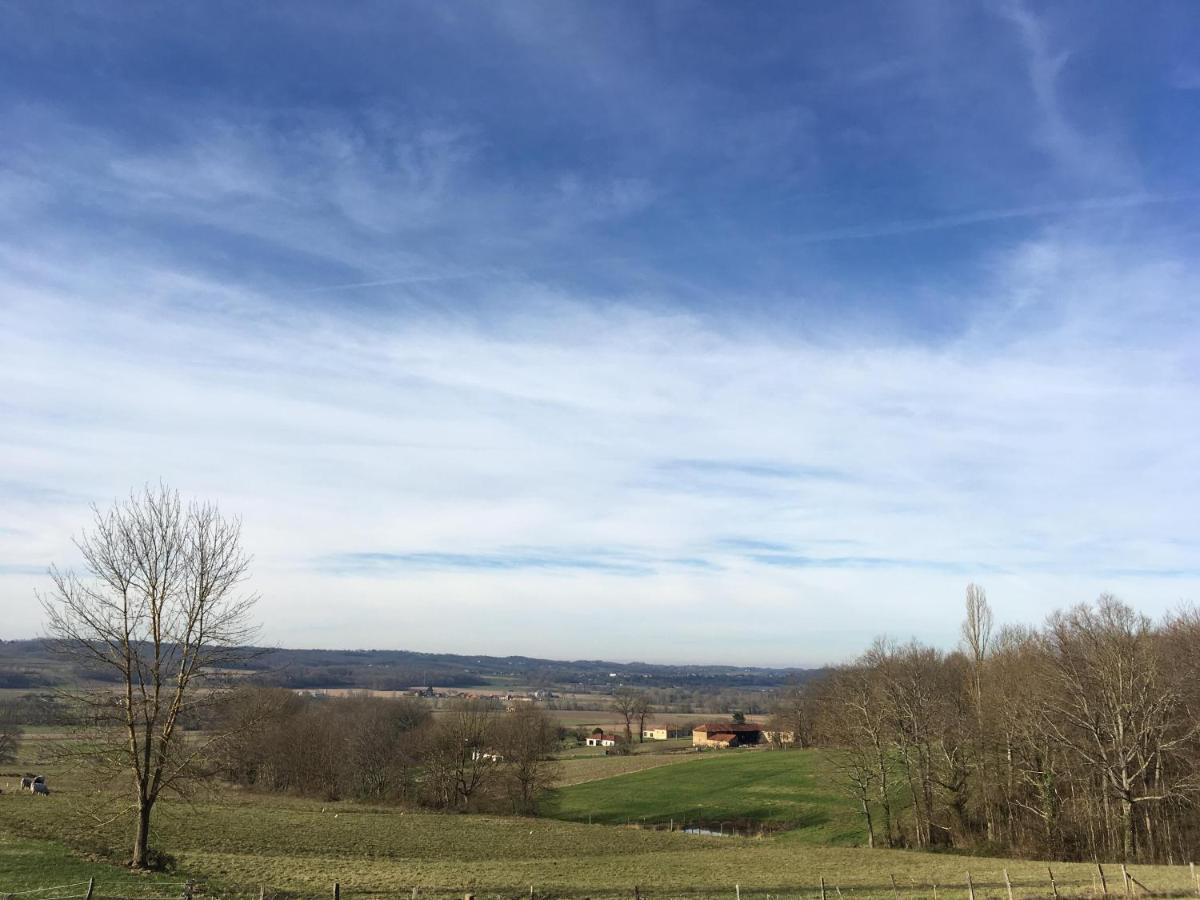 Logement Paisible A La Campagne Aubarede 外观 照片