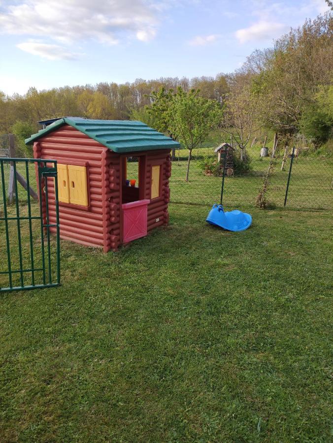 Logement Paisible A La Campagne Aubarede 外观 照片